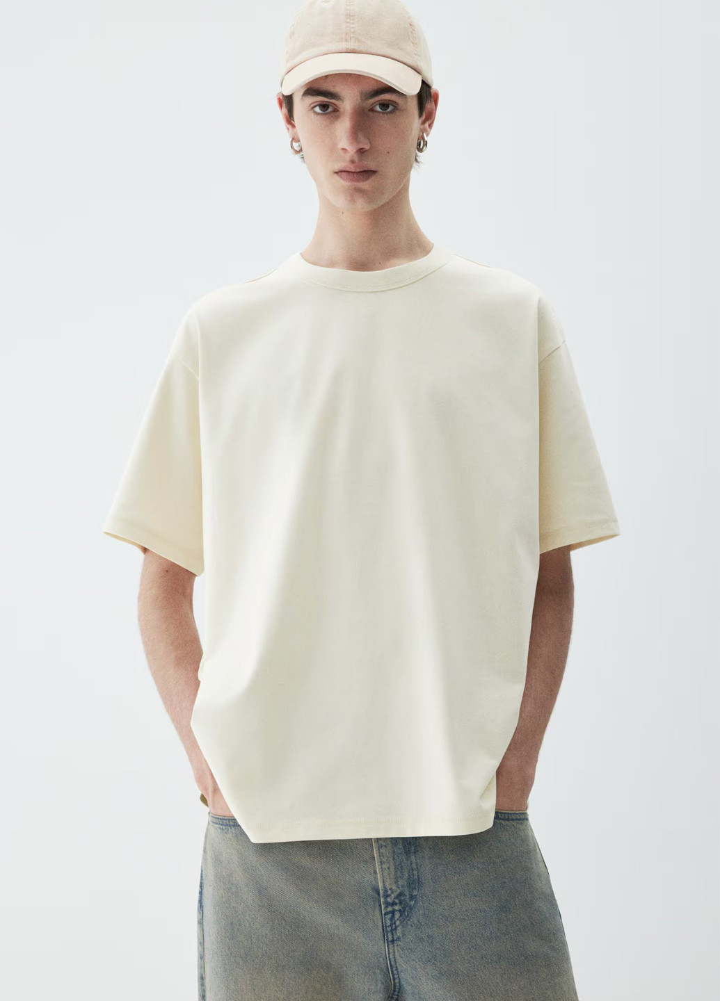 Кремовая футболка H&M