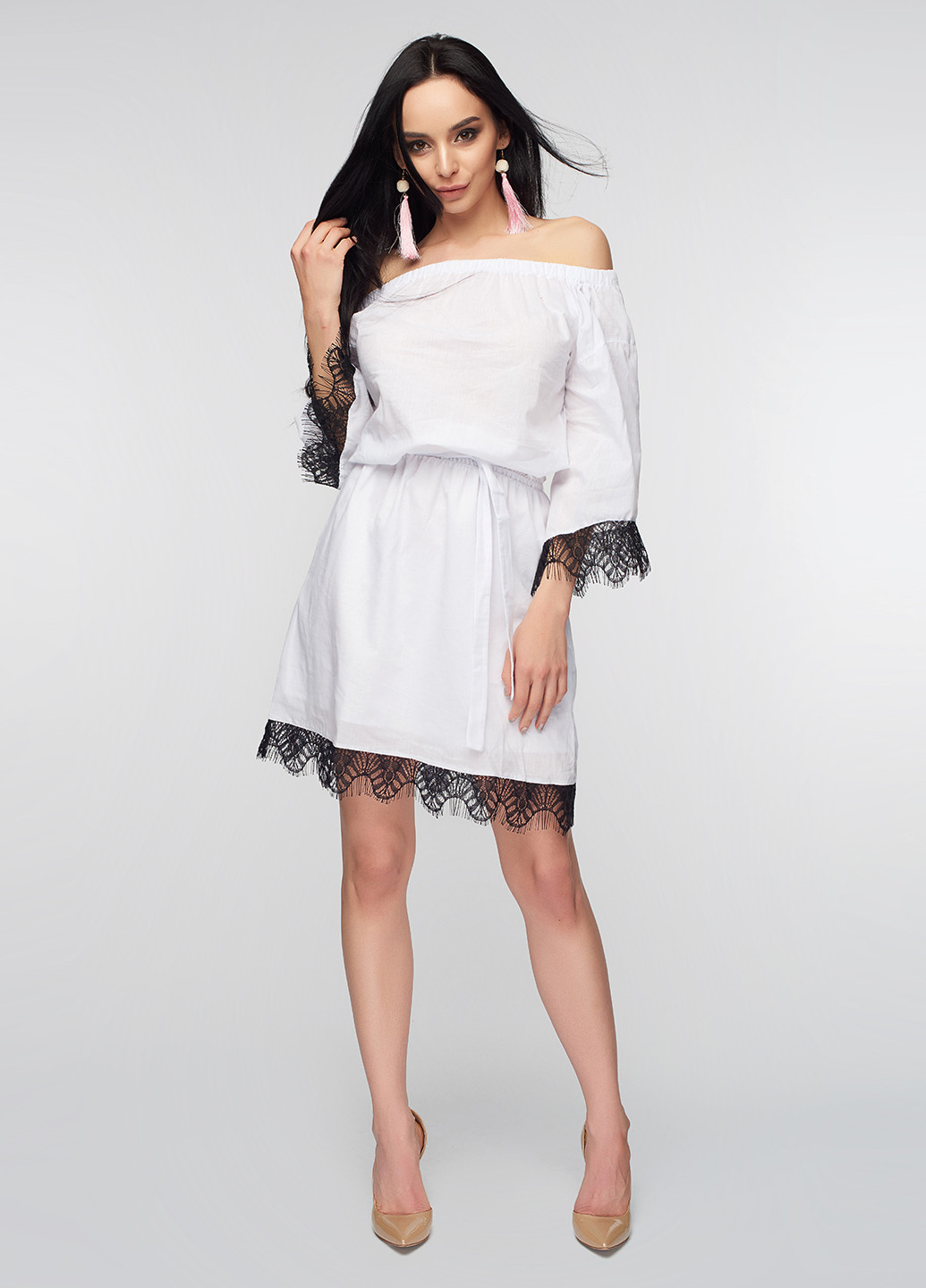 Белое кэжуал платье deSHURA однотонное