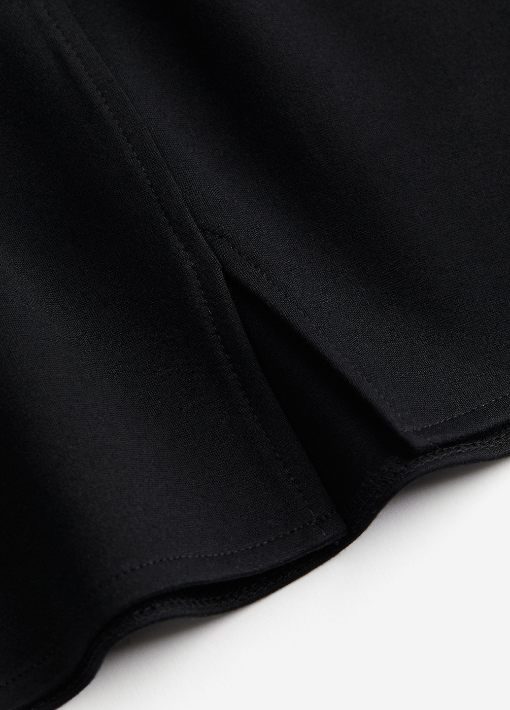 Черная кэжуал однотонная юбка H&M а-силуэта (трапеция)