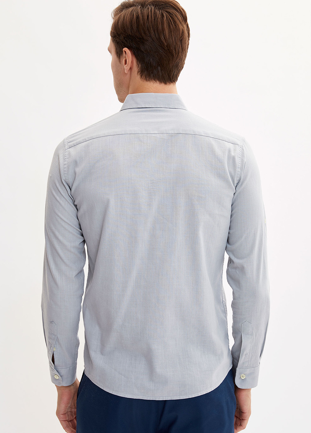 Светло-серая кэжуал рубашка однотонная DeFacto с длинным рукавом