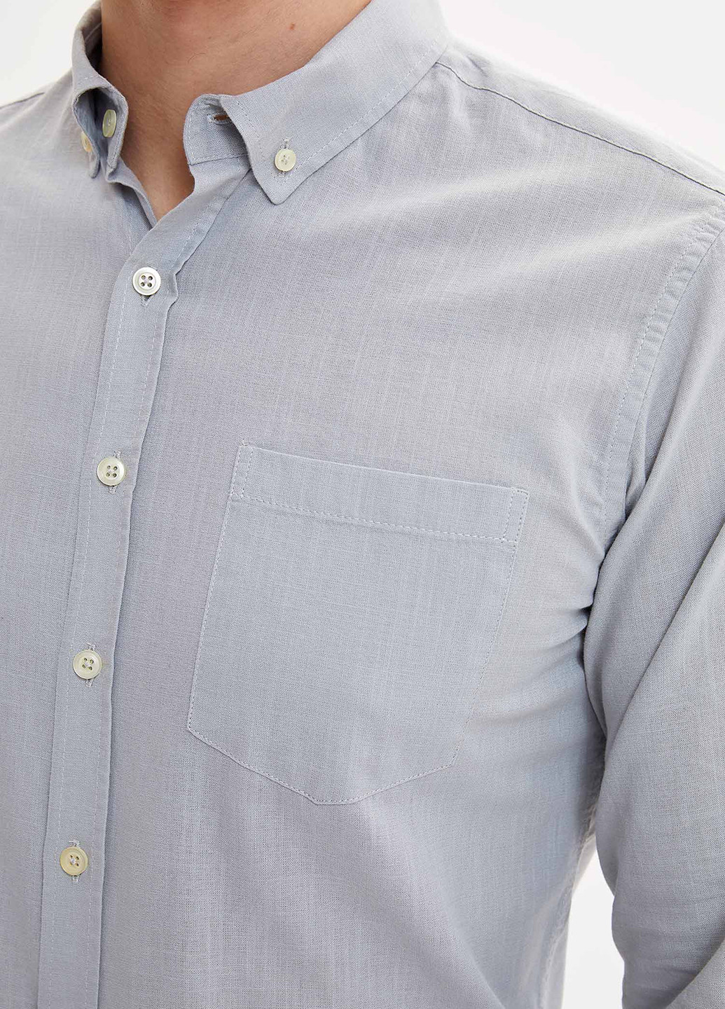 Светло-серая кэжуал рубашка однотонная DeFacto с длинным рукавом