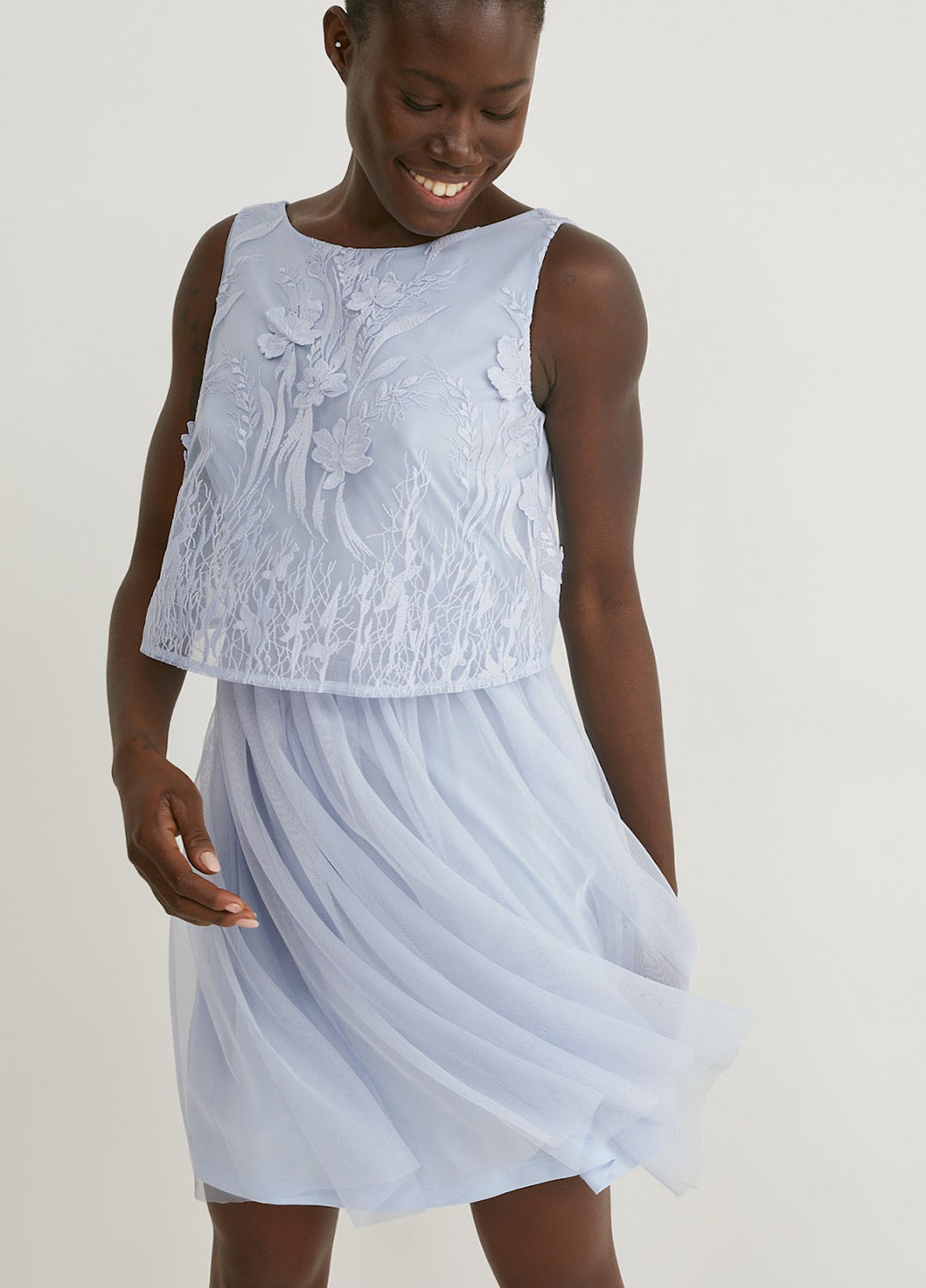 Сиреневое праздничный платье C&A однотонное