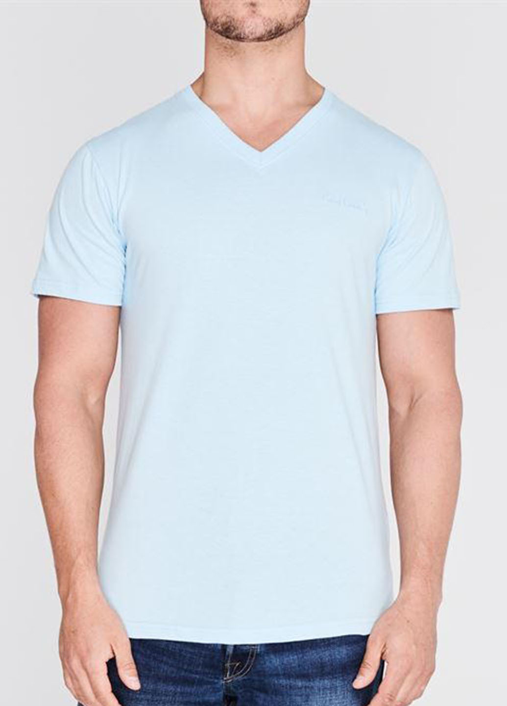 Небесно-голубая футболка Pierre Cardin