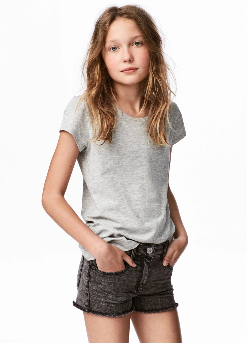 Серая летняя футболка H&M