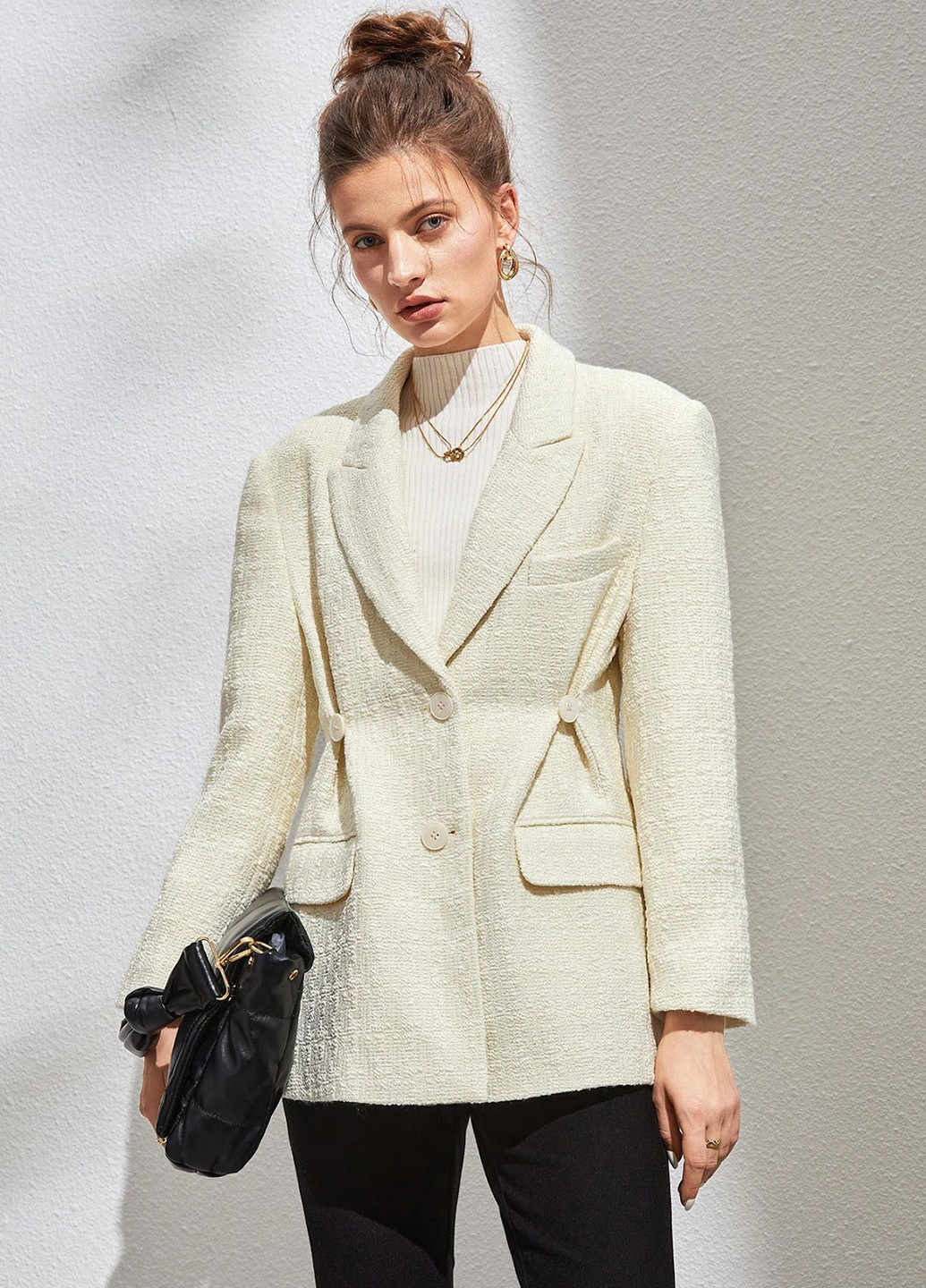 Молочный женский жакет SHEIN однотонный - демисезонный