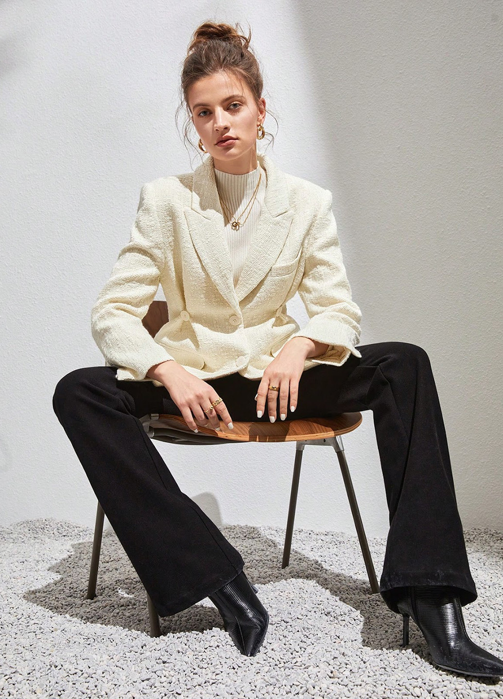 Молочный женский жакет SHEIN однотонный - демисезонный