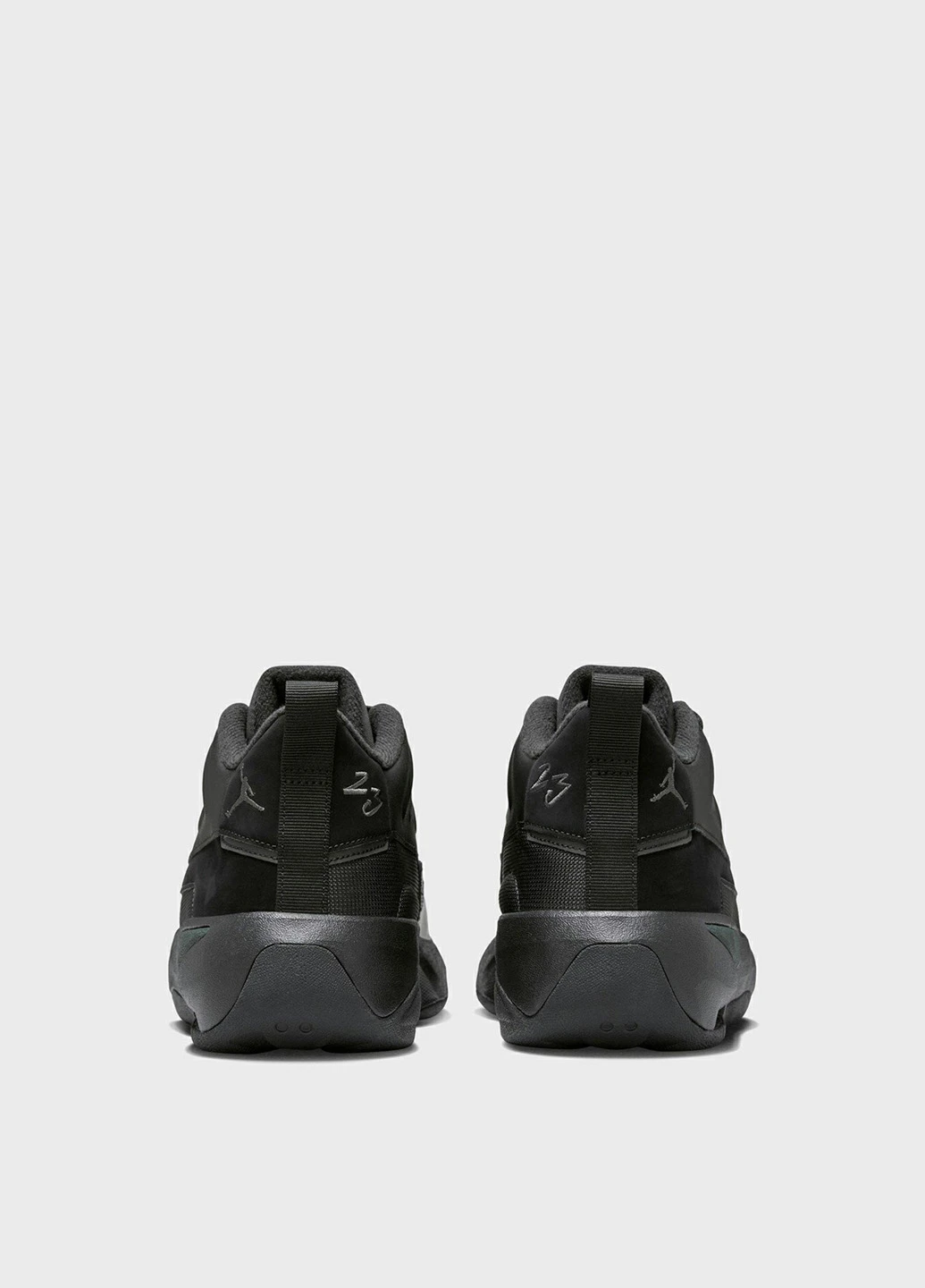 Черные демисезонные кроссовки max aura 7 Jordan Jordan MAX AURA 7