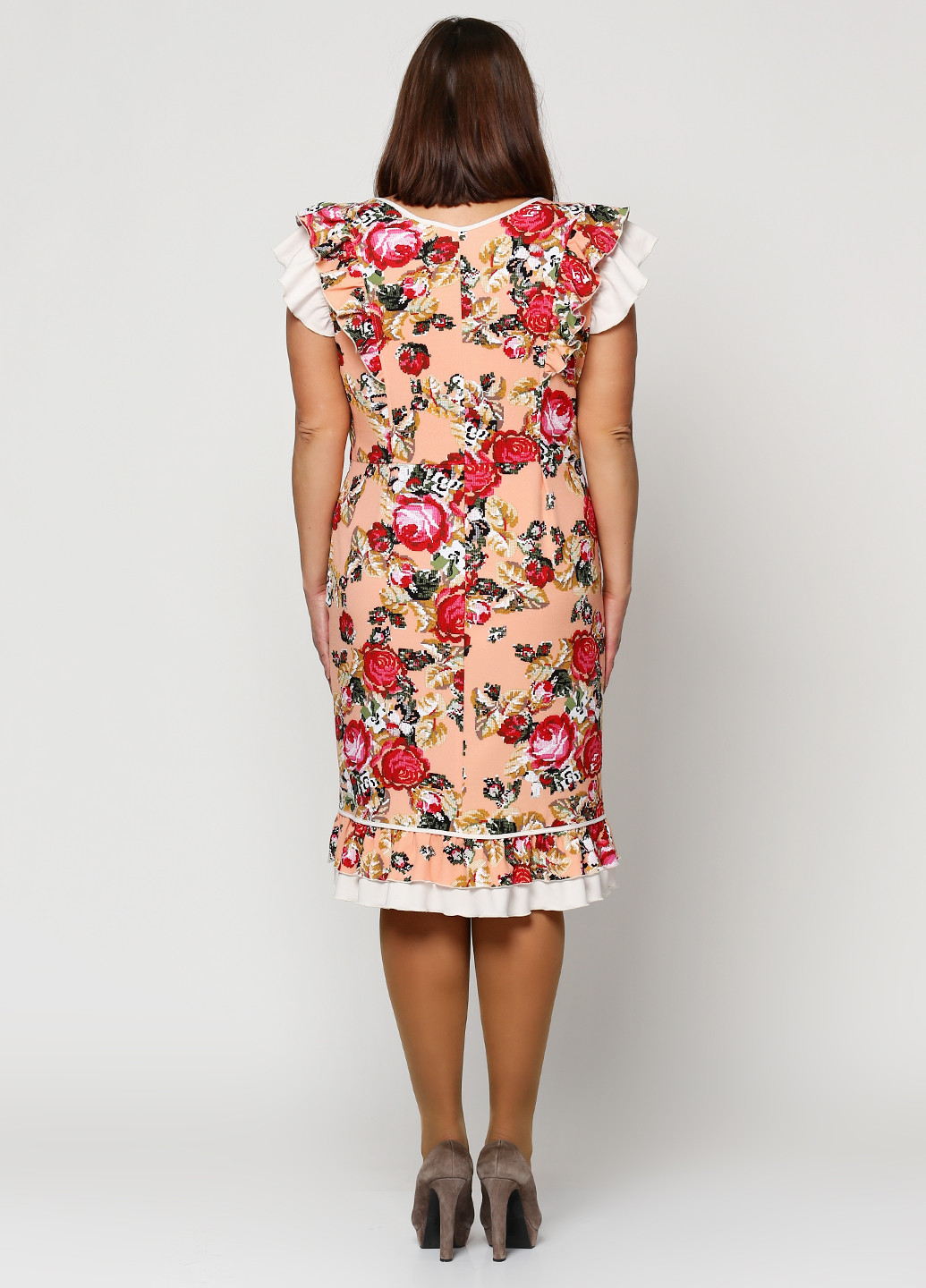 Персиковое кэжуал платье Алеся с цветочным принтом