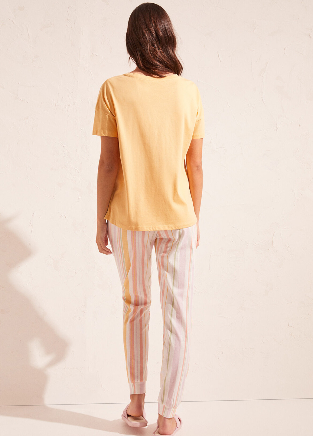 Жовта всесезон піжама (футболка, штани) футболка + штани Women'secret