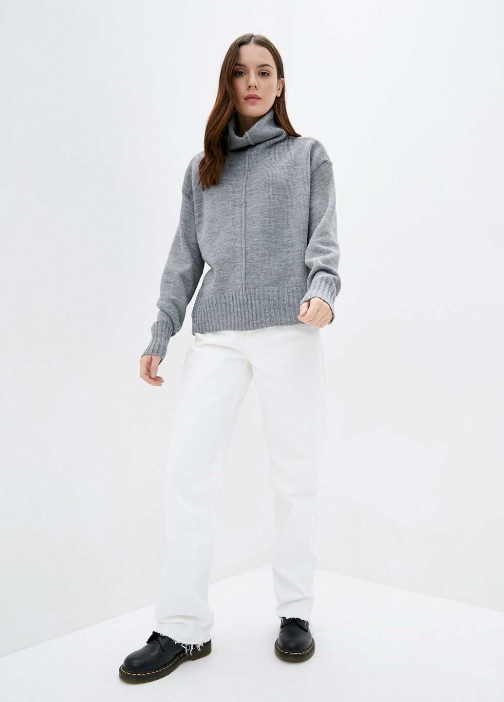 Сірий зимовий светр Sewel