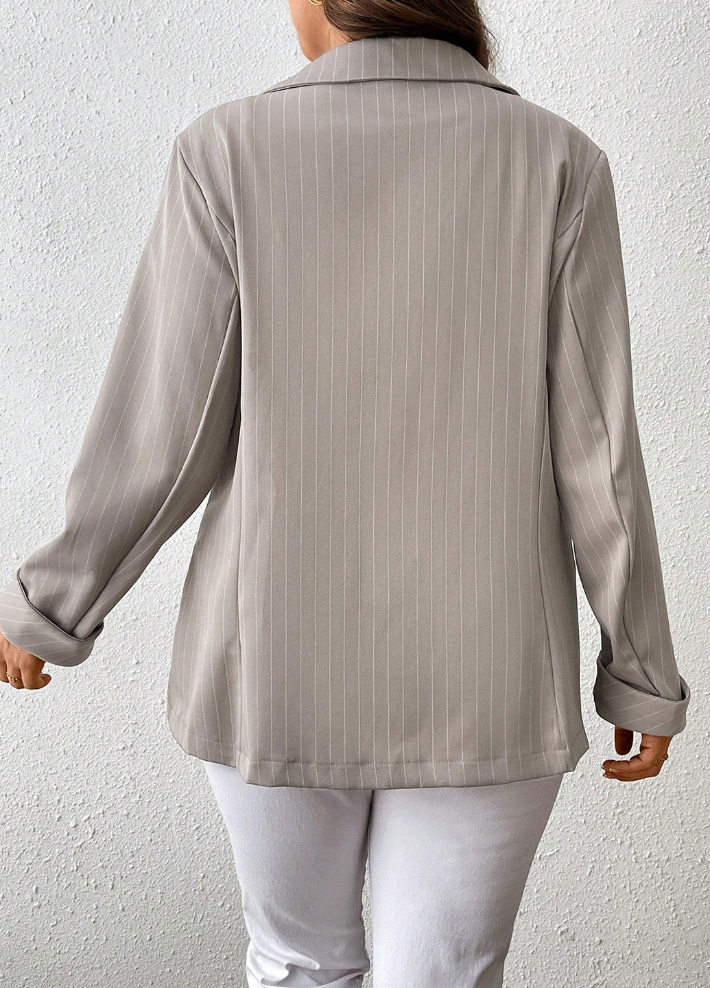 Светло-серый женский жакет SHEIN полосатый - демисезонный