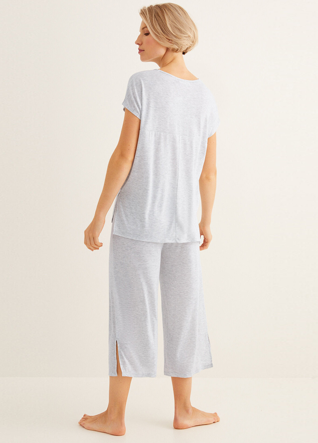 Серая всесезон пижама (футболка, капри) Women'secret