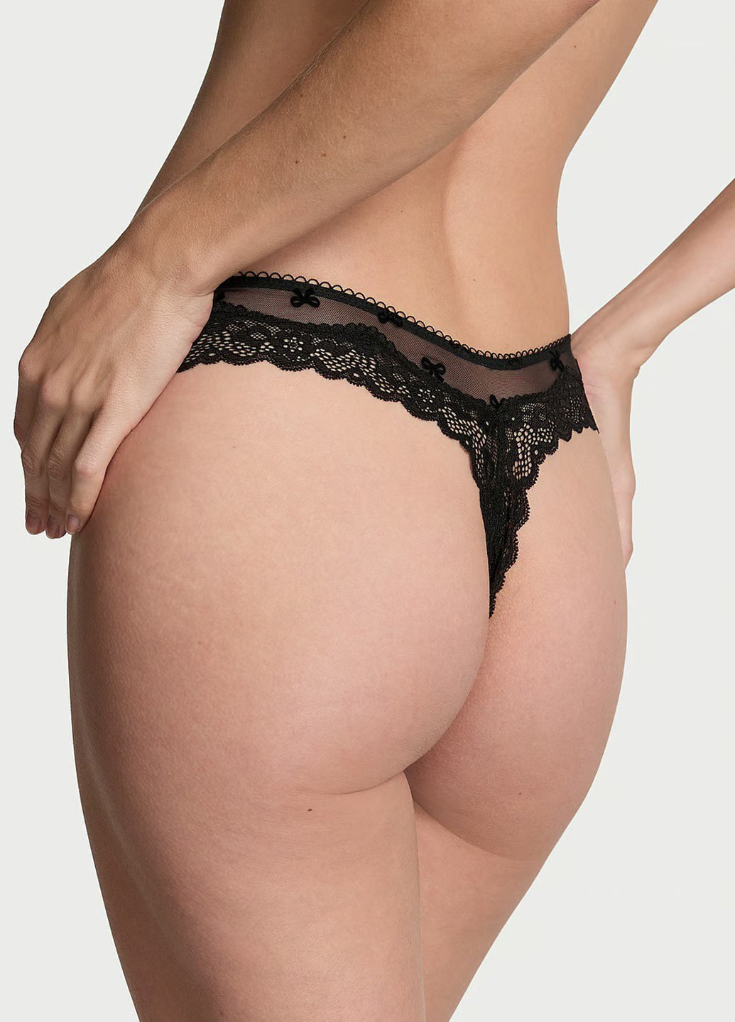 Черный демисезонный комплект (бюстгальтер, трусики) Victoria's Secret