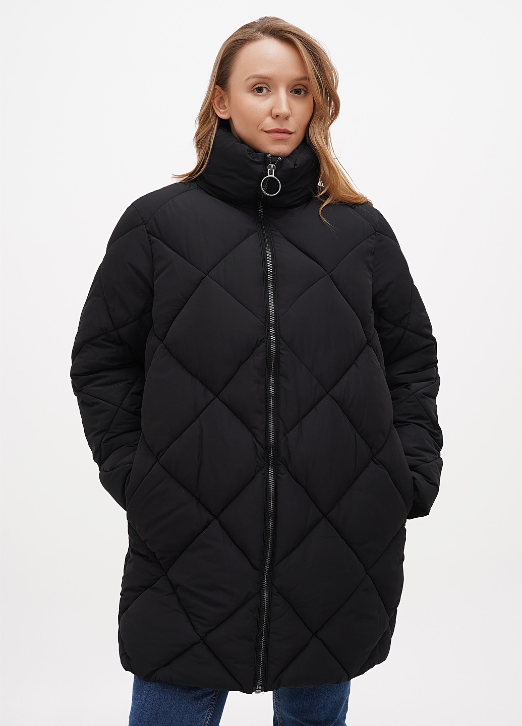 Чорна зимня куртка Monki