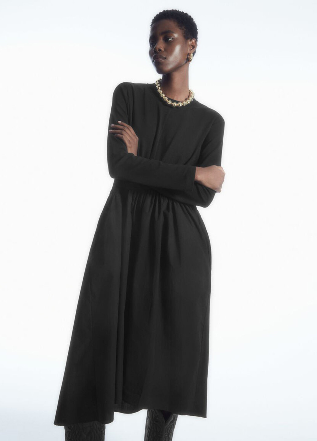 Черное кэжуал платье с юбкой-солнце Cos однотонное