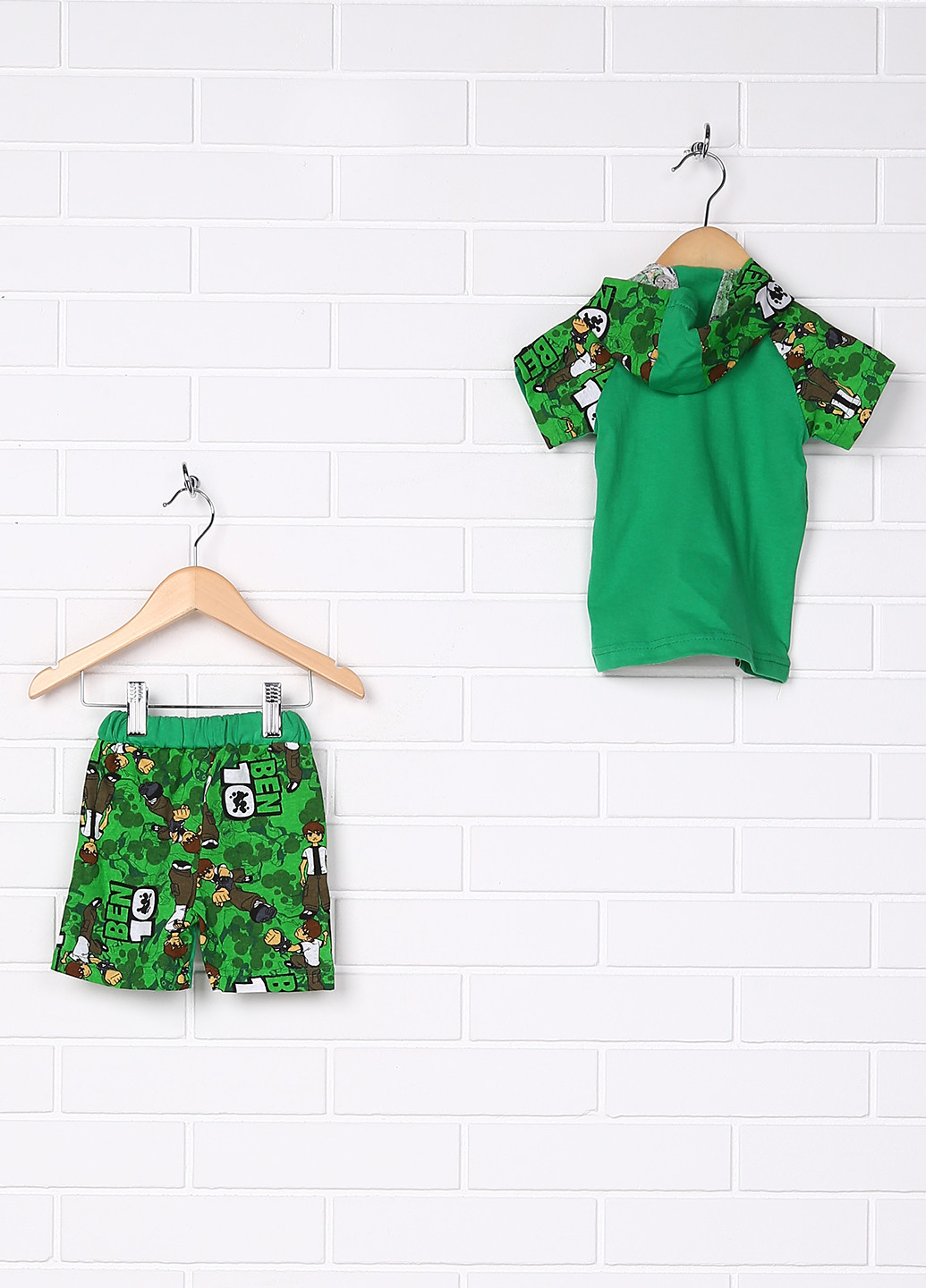 Зеленый летний комплект ( футболка, шорты) Baby Art