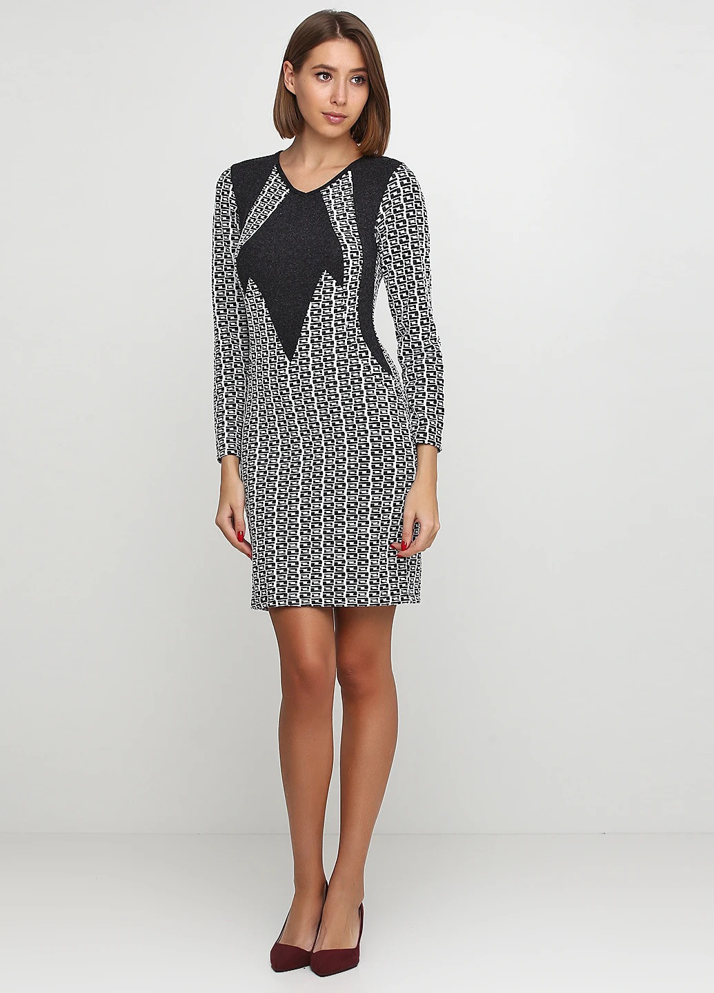 Серое кэжуал платье футляр Effe с абстрактным узором