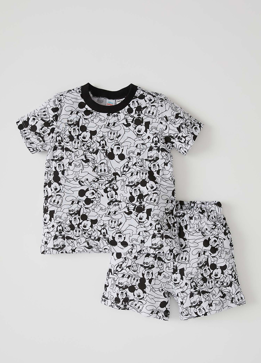 Белая всесезон mickey & minnie (standard characters) футболка + шорты DeFacto Пижама