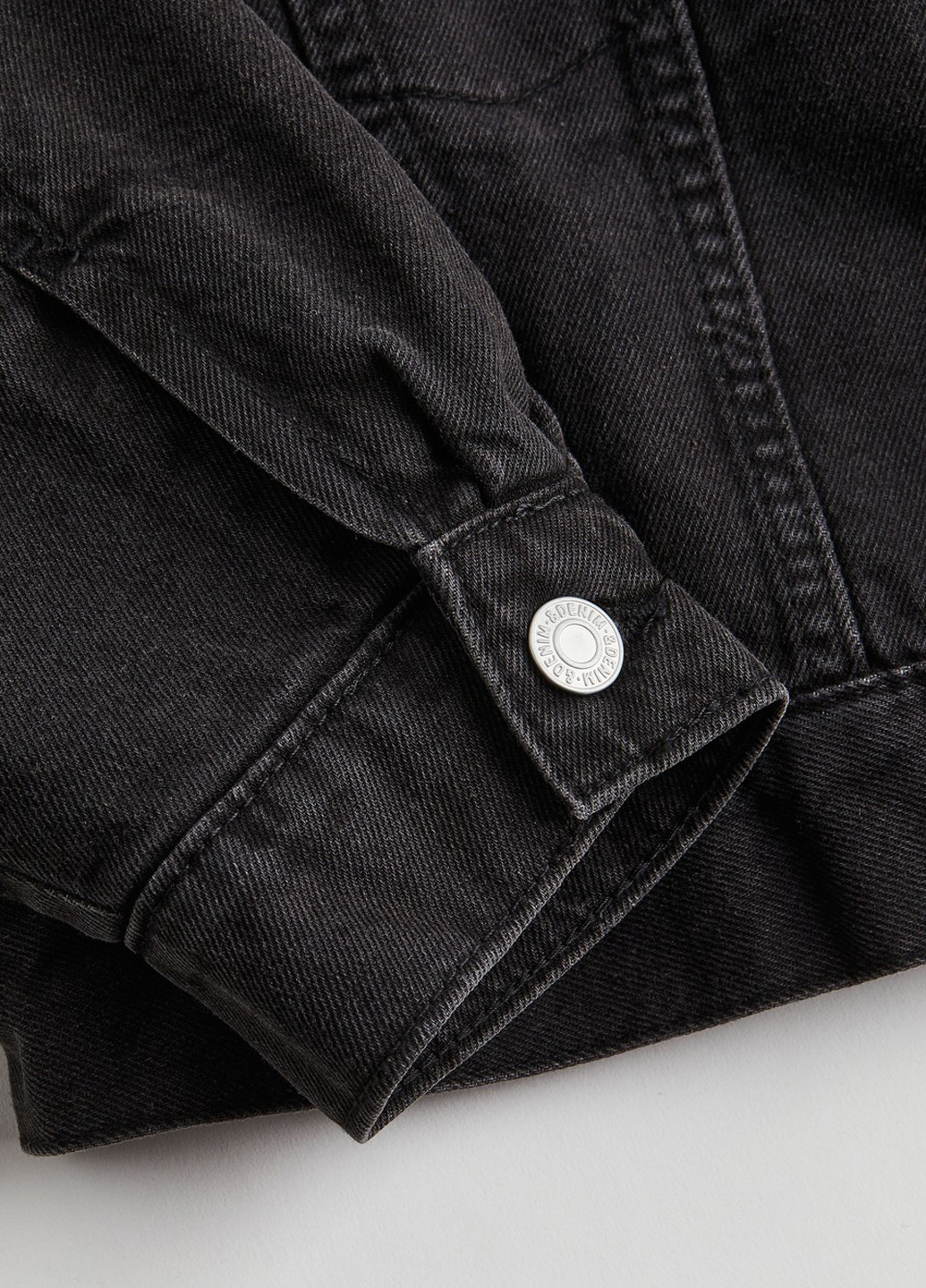 Черная демисезонная куртка куртка-пиджак H&M