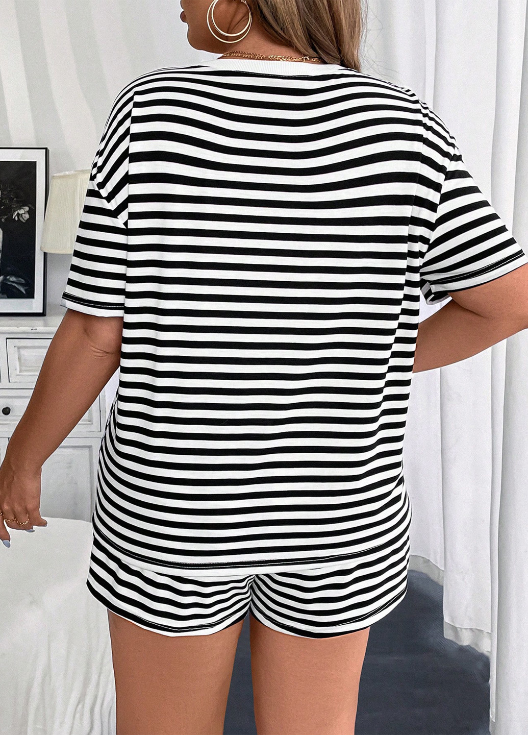 Костюм (футболка, шорти) SHEIN (333365464)