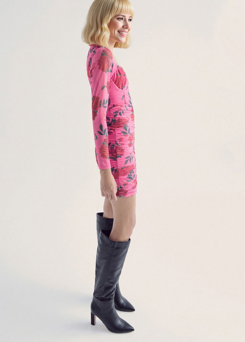 Рожева кежуал сукня силуетна Reserved з квітковим принтом