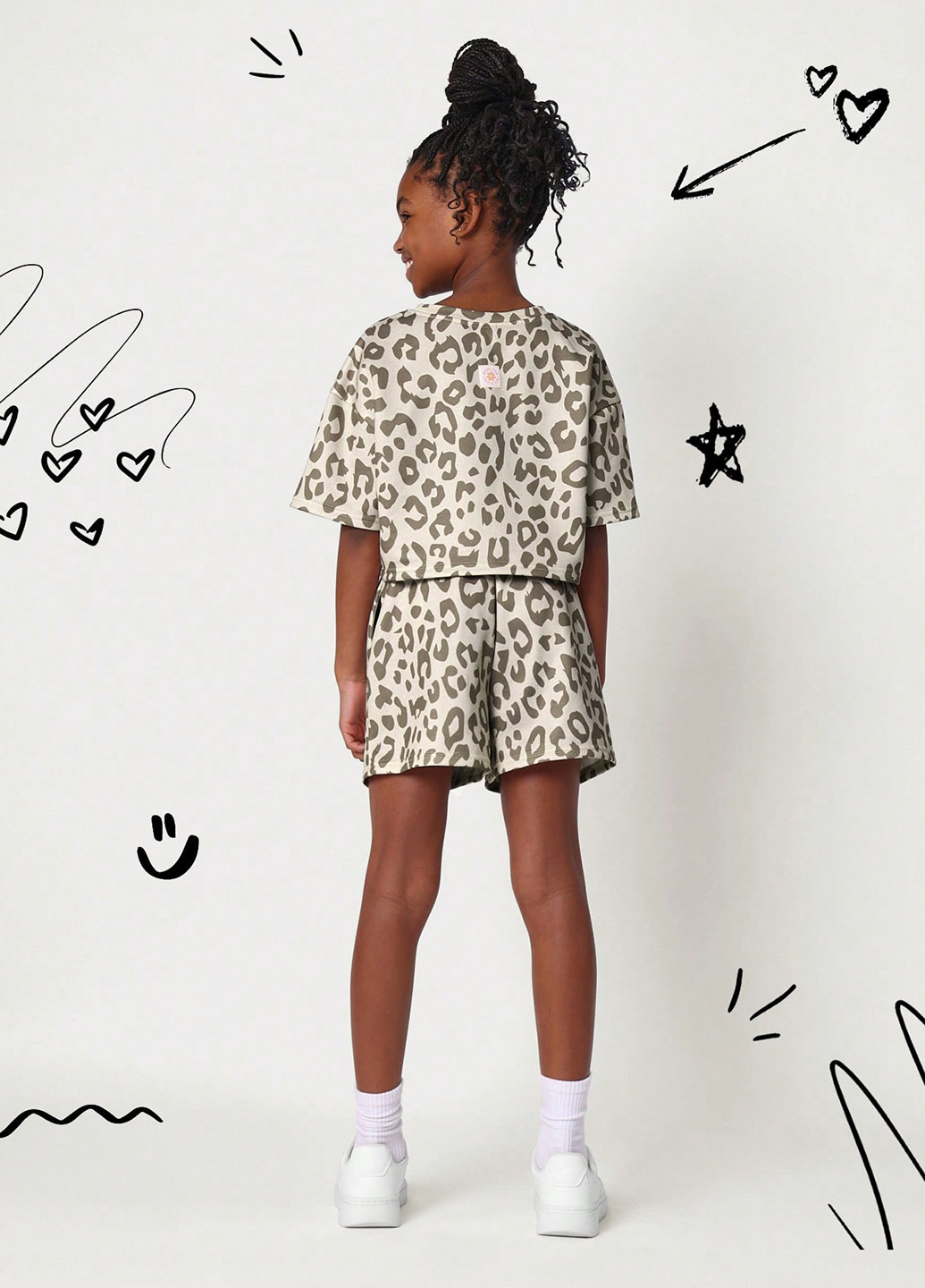Світло-бежевий літній костюм (футболка, шорти) SHEIN