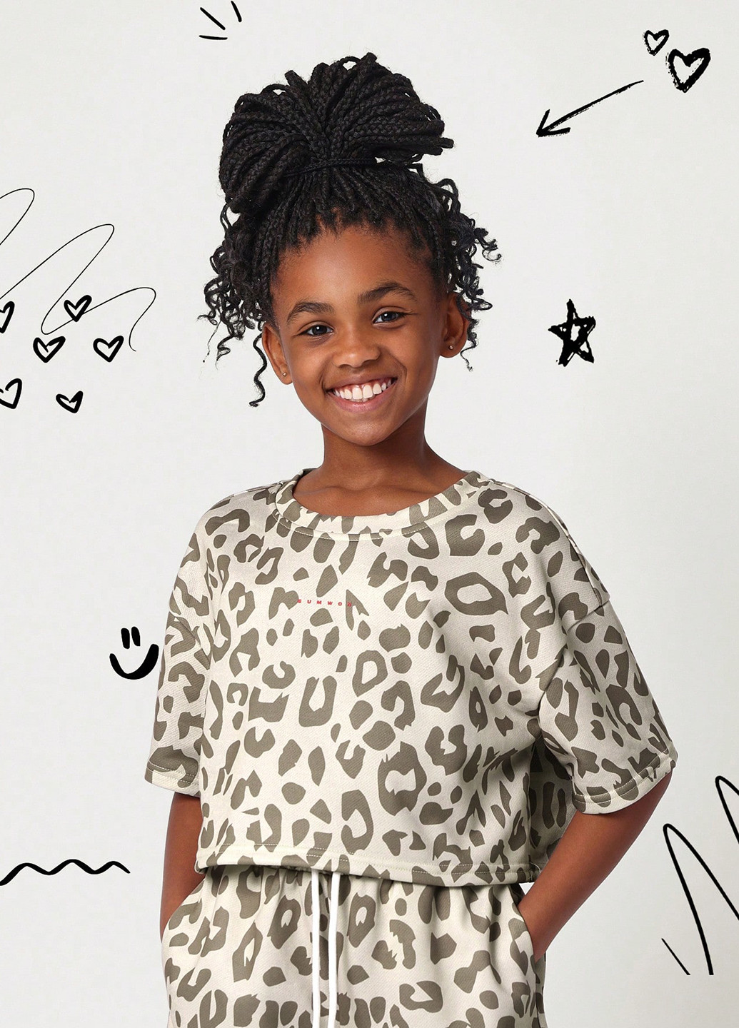 Світло-бежевий літній костюм (футболка, шорти) SHEIN