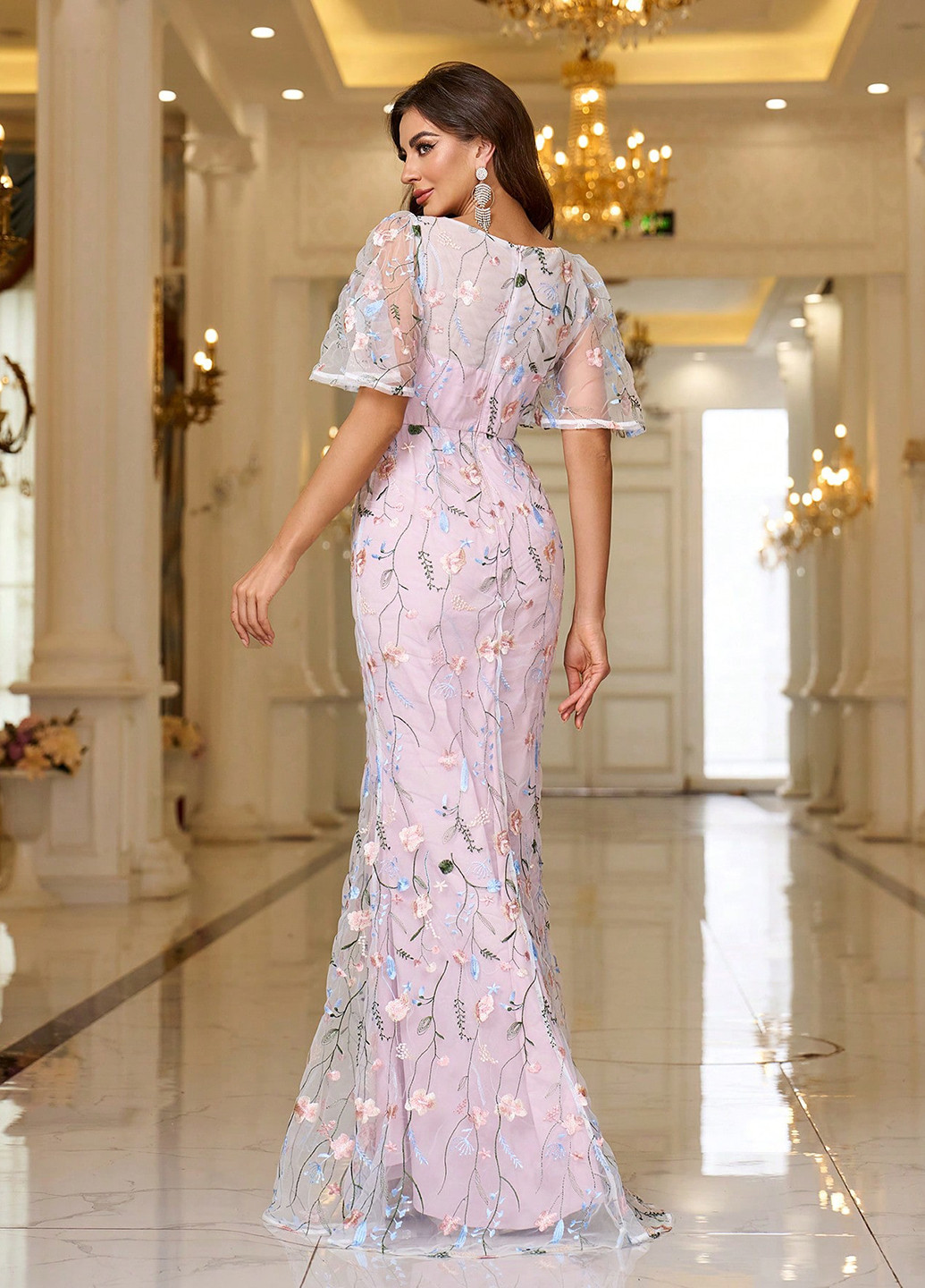 Светло-розовое вечернее платье а-силуэт SHEIN с цветочным принтом