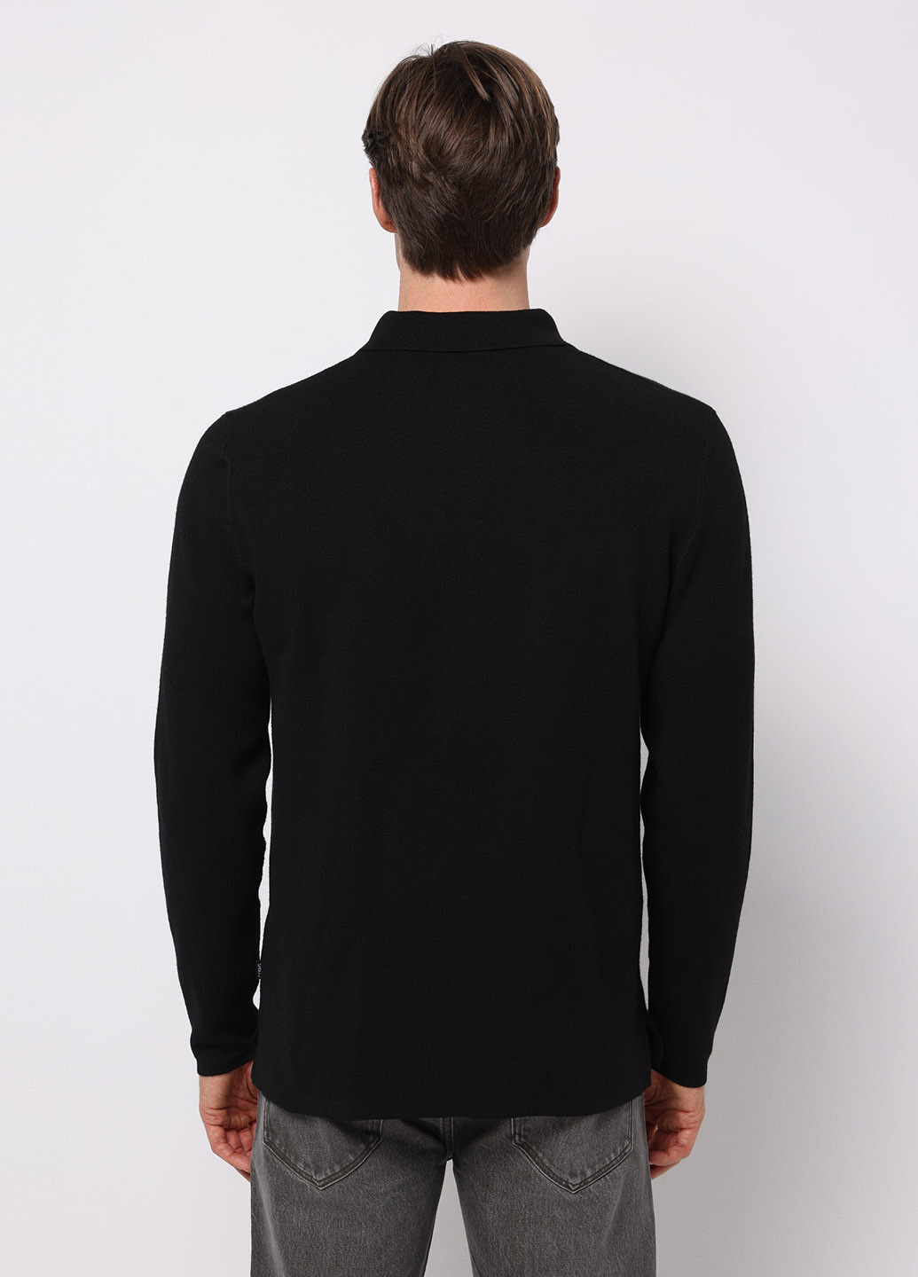 Черный демисезонный свитер Colin's