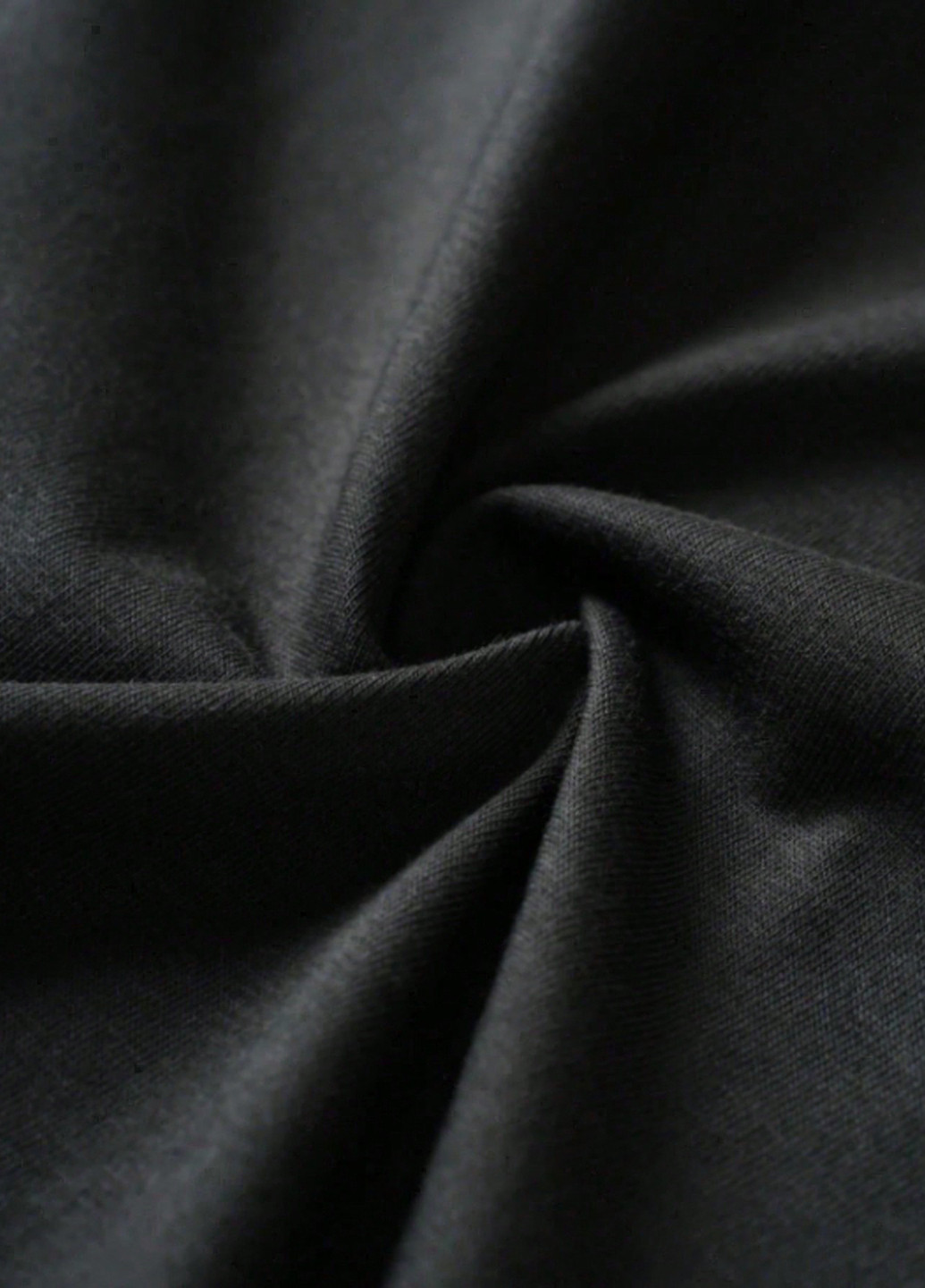 Черная футболка SHEIN