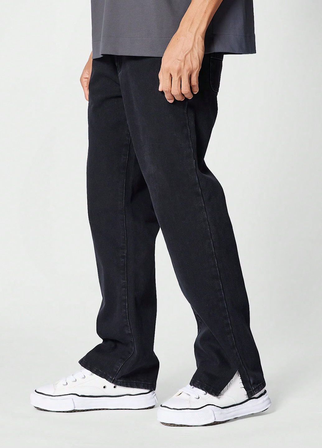 Черные демисезонные прямые джинсы SHEIN