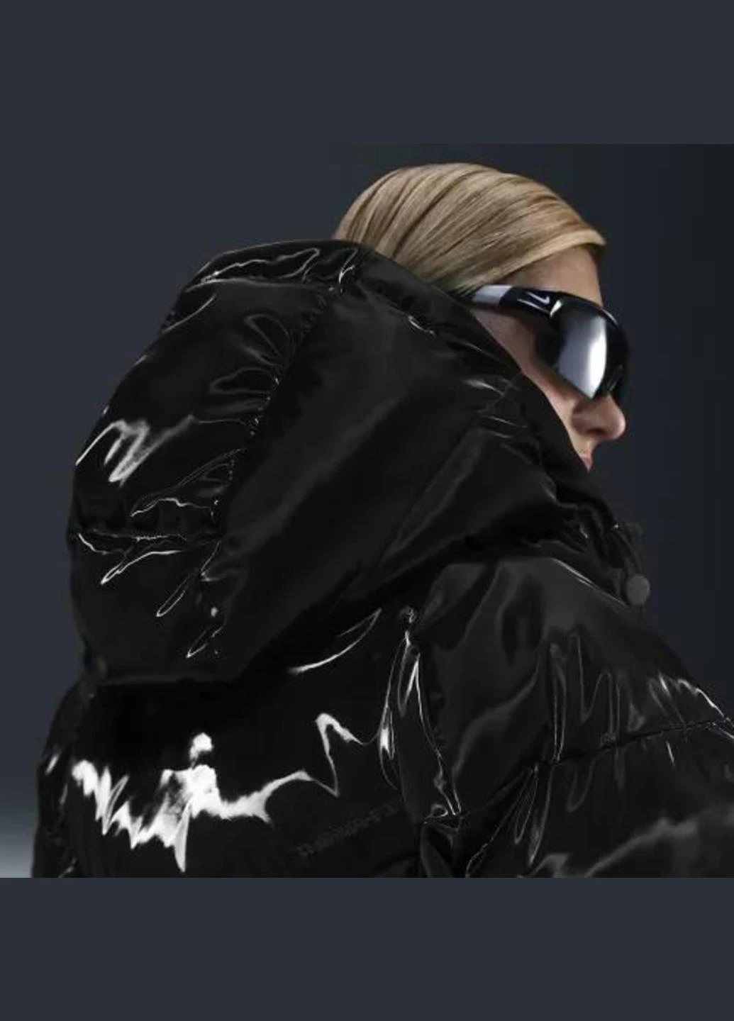 Чорна зимня куртка fv7827-010 Nike W NSW TF OS SHN SNFL WNPFR PKA