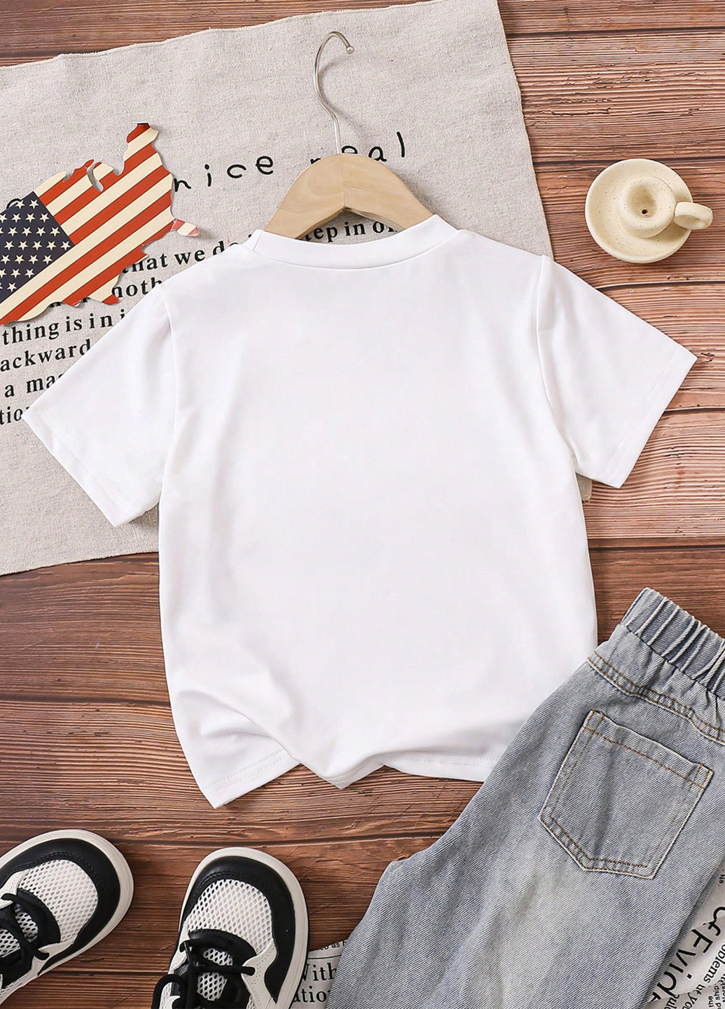 Белая летняя футболка SHEIN