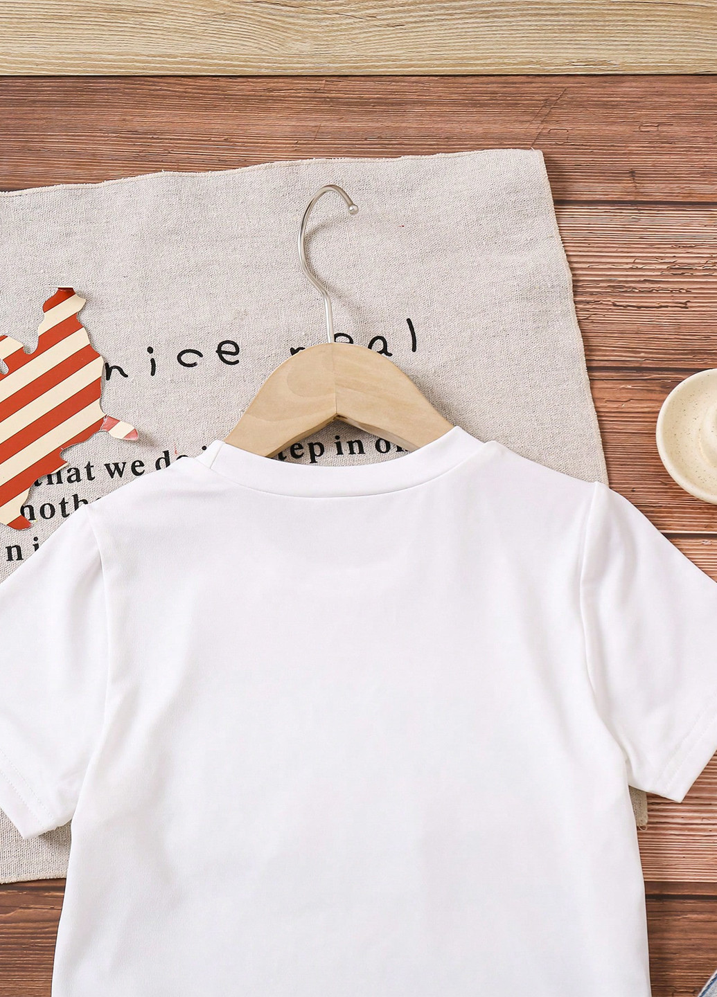 Белая летняя футболка SHEIN