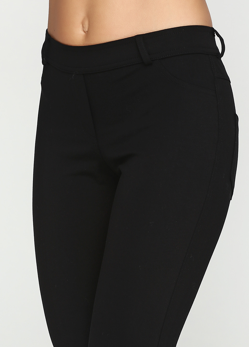 Черные кэжуал демисезонные зауженные брюки Megi