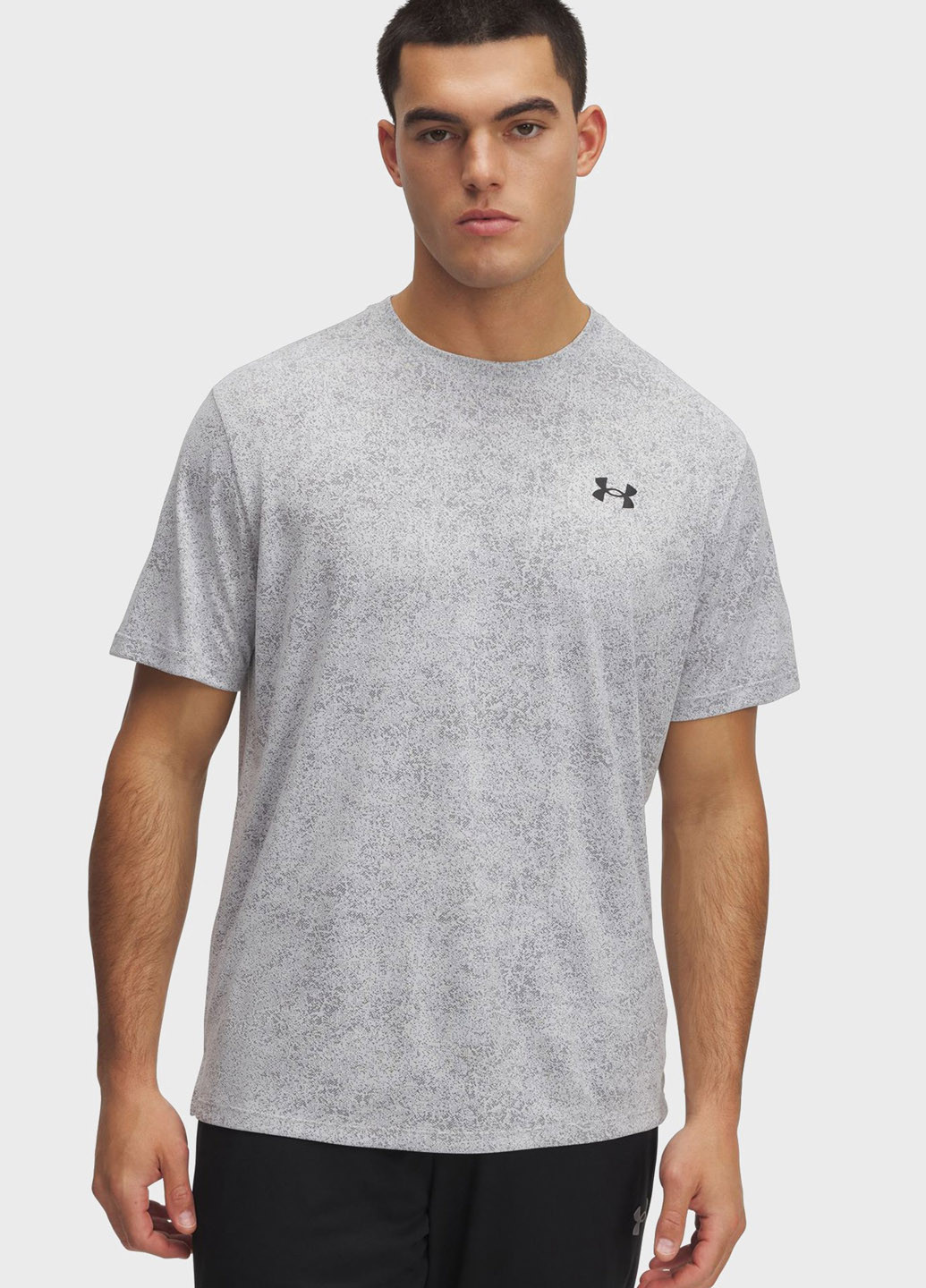 Серая футболка Under Armour