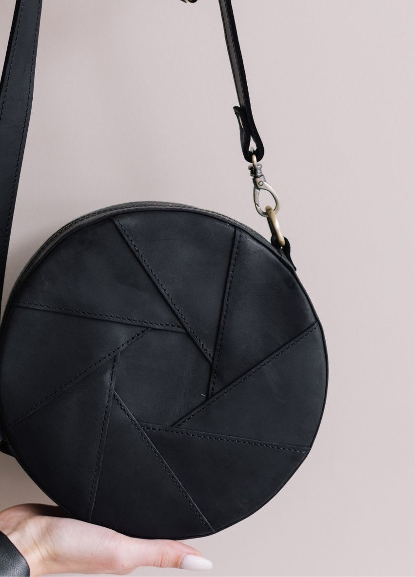 Круглая женская сумка через плечо ручной работы из натуральной винтажной кожи черного цвета Boorbon (253342353)