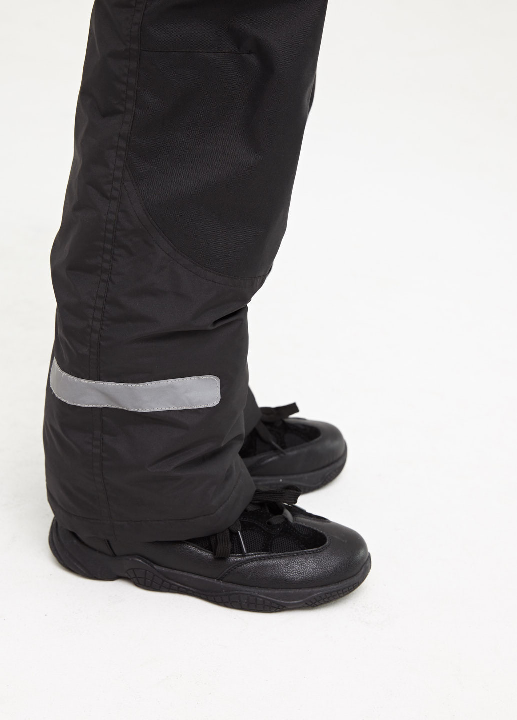 Черные спортивные демисезонные брюки прямые SELA