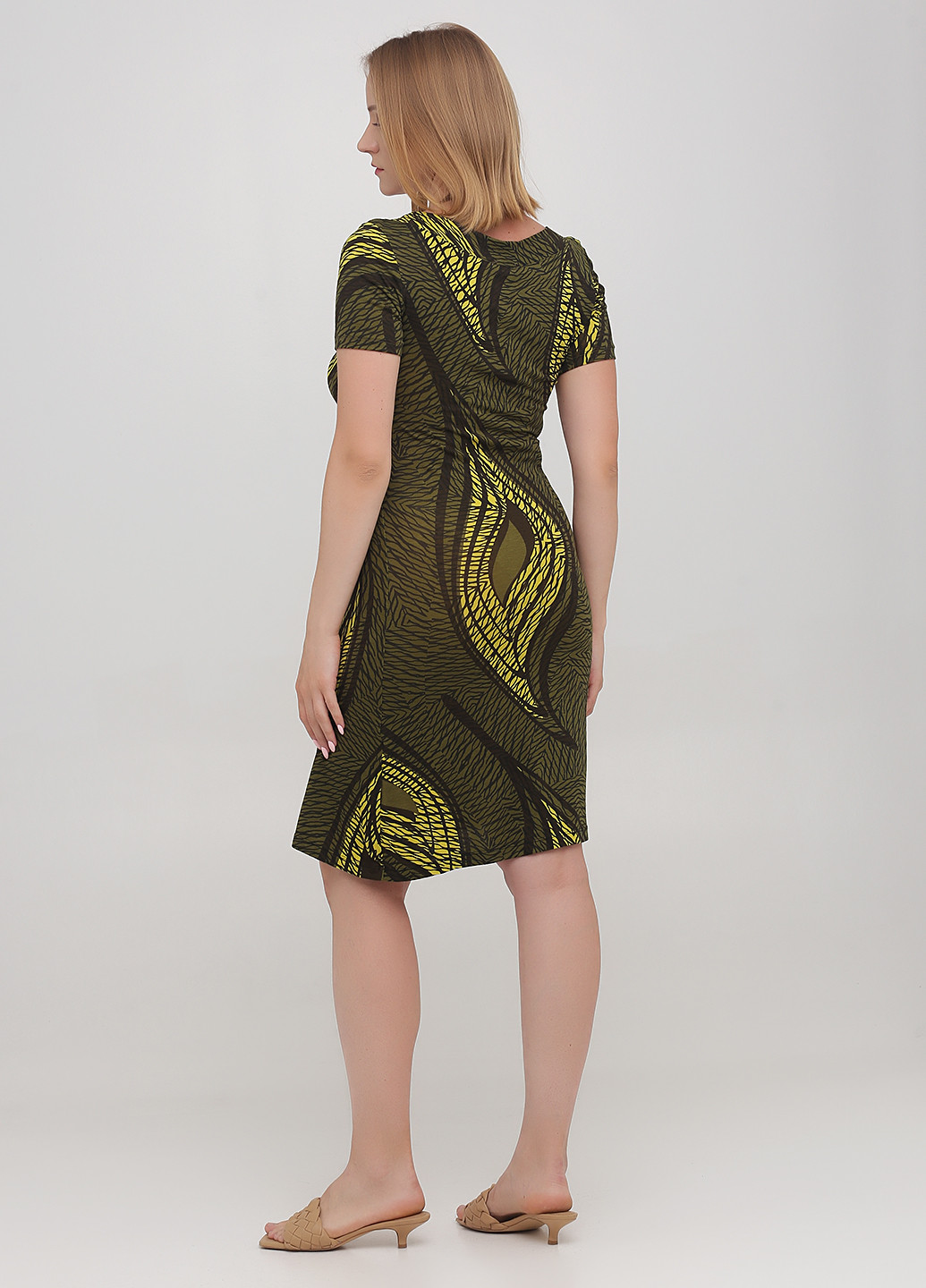 Зеленое кэжуал платье Zara с абстрактным узором