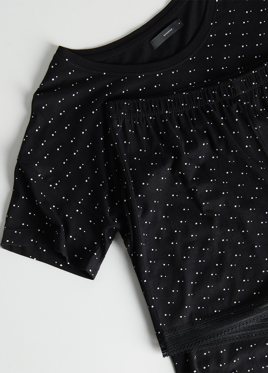 Чорна всесезон піжама (футболка, шорти) футболка + шорти Reserved