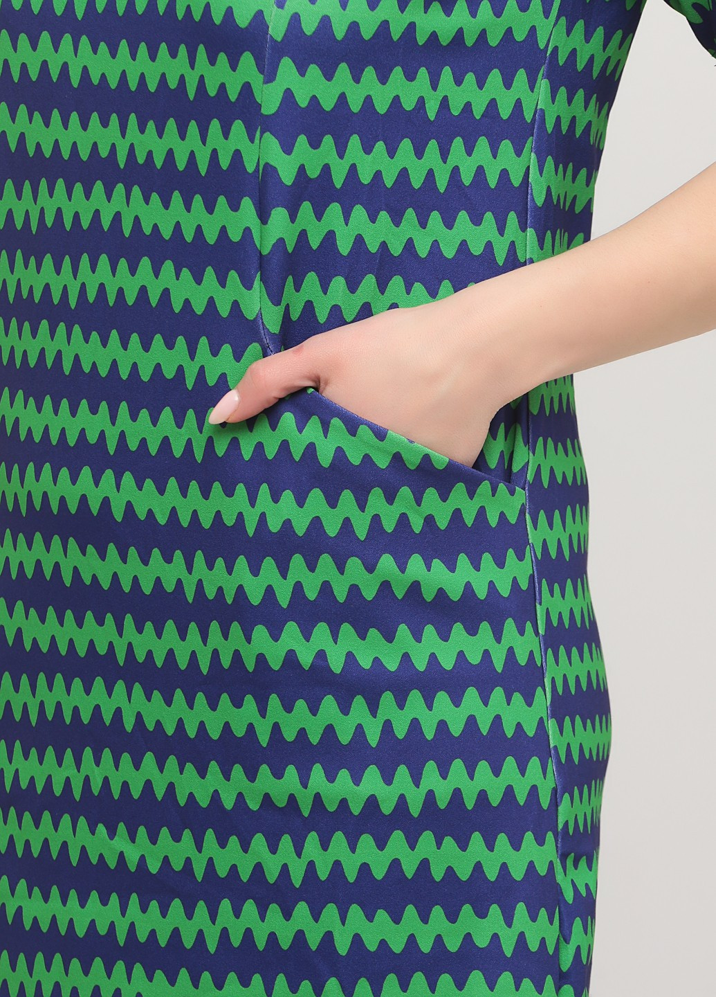 Комбинированное кэжуал платье Warehouse с геометрическим узором