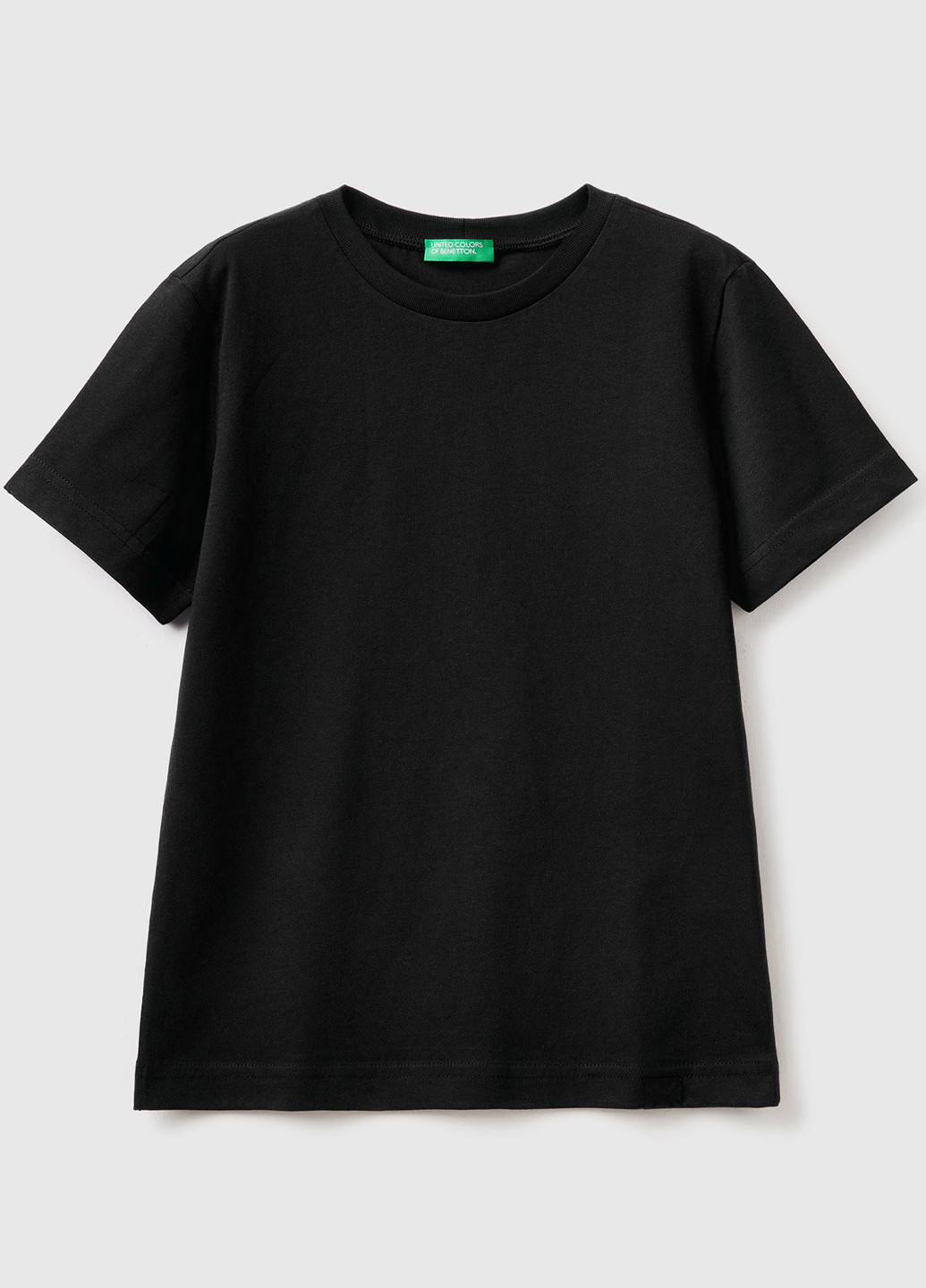 Чорна літня футболка United Colors of Benetton