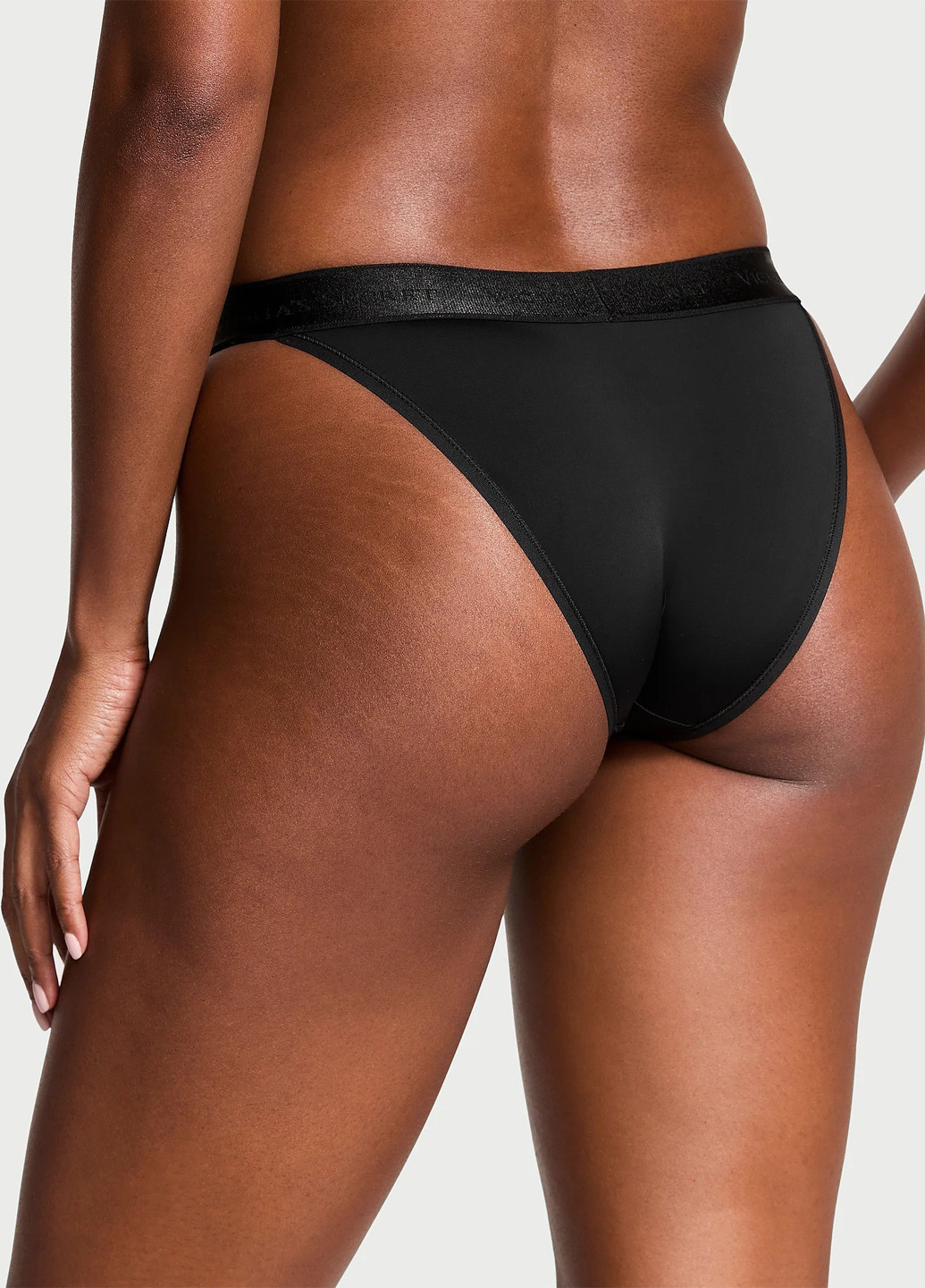 Черный демисезонный комплект (бюстгальтер, трусики) Victoria's Secret