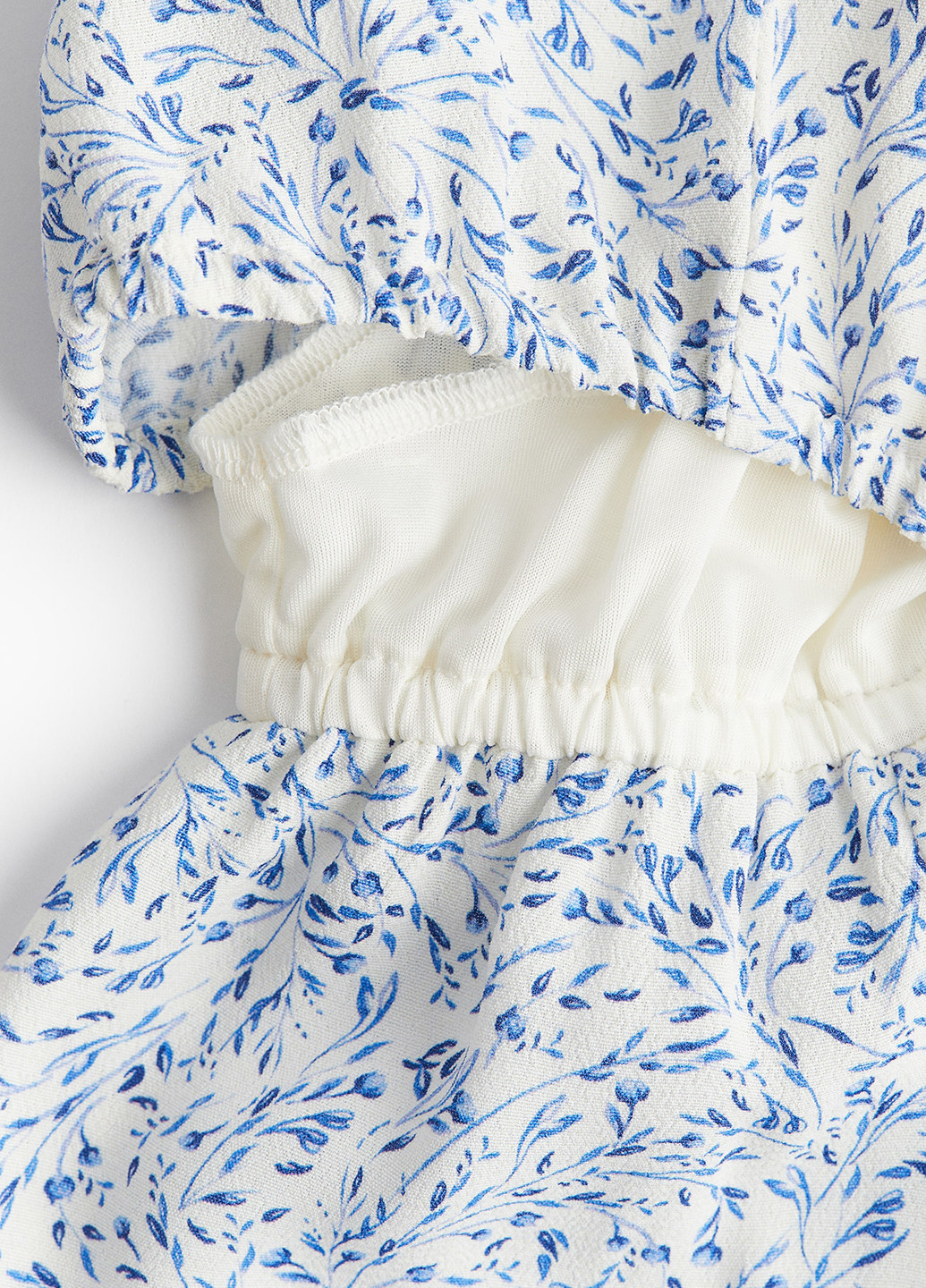 Белое кэжуал платье для беременных и кормящих а-силуэт H&M с цветочным принтом