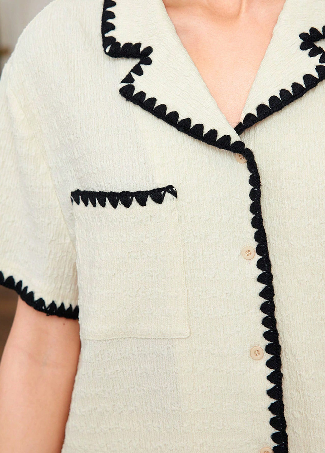 Кремовий літній костюм (сорочка, шорти) SHEIN