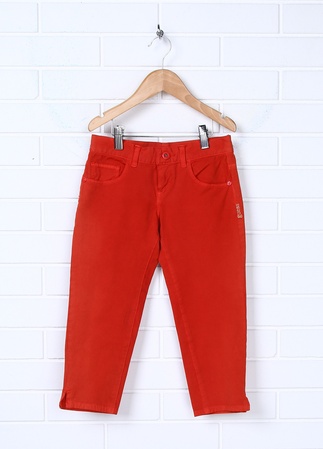 Красные кэжуал летние со средней талией брюки Guess