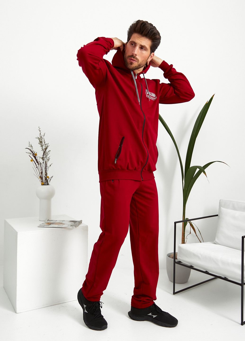 Червоний демісезонний трикотажний подовженний демісезонний спортивний костюм с капюшоном Tailer