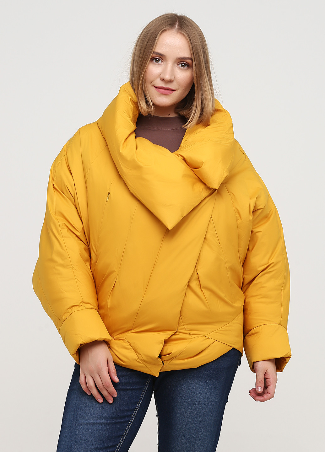 Желтая зимняя куртка Tongcoi