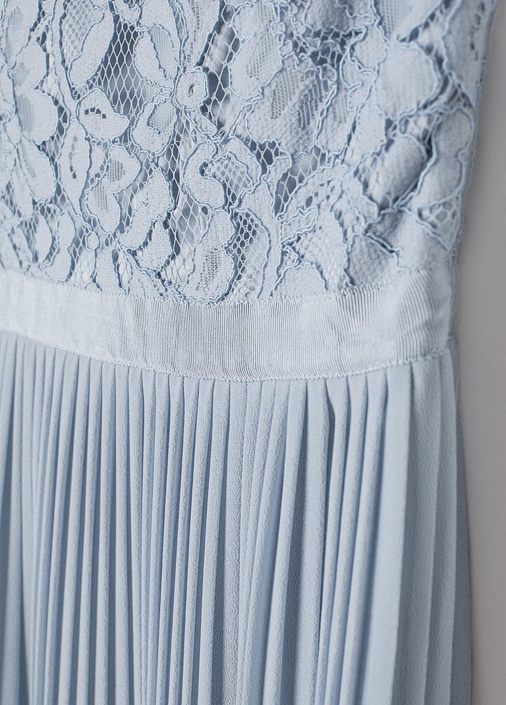 Блакитна вечірня сукня плісована, кльош H&M однотонна