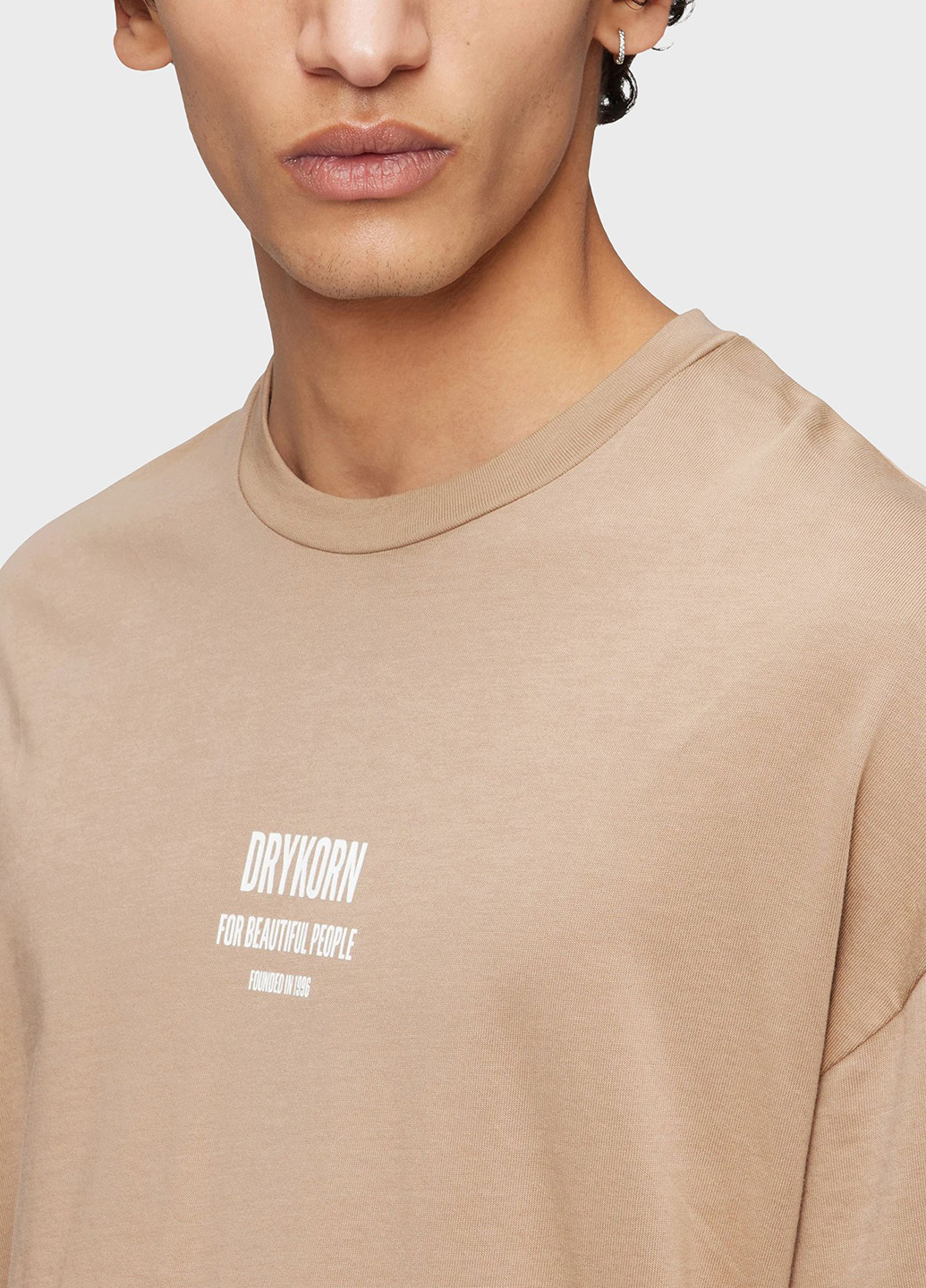 Бежевая футболка Drykorn